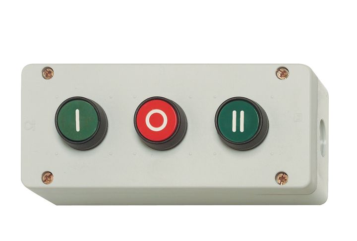 Gehäusedose für 3 Druckknopf Rot Grün "I - 0 - II"