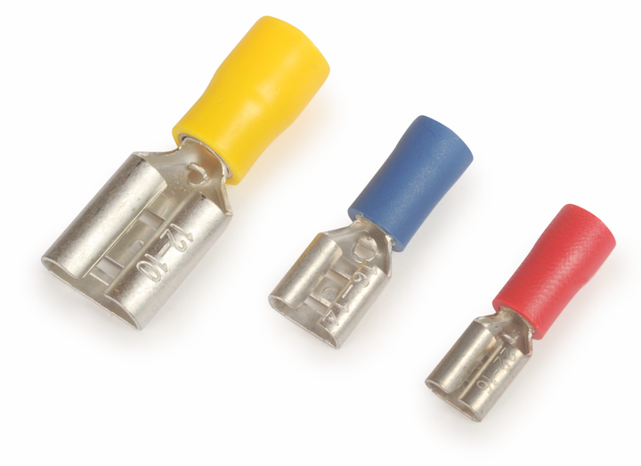 Vrouwelijke geïsoleerde connector 1,5mm² 6,35X0,8