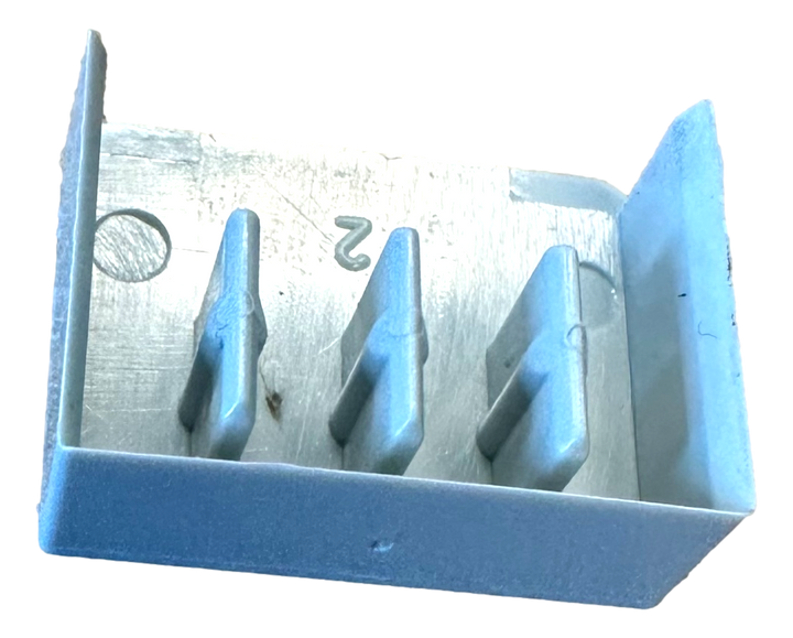 Embout d'isolation latéral Teco pour peignes 4 pôles